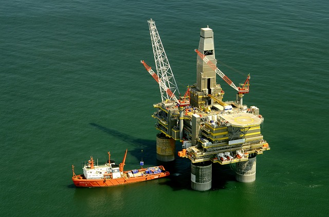 Tags: russia, oil platform, rig